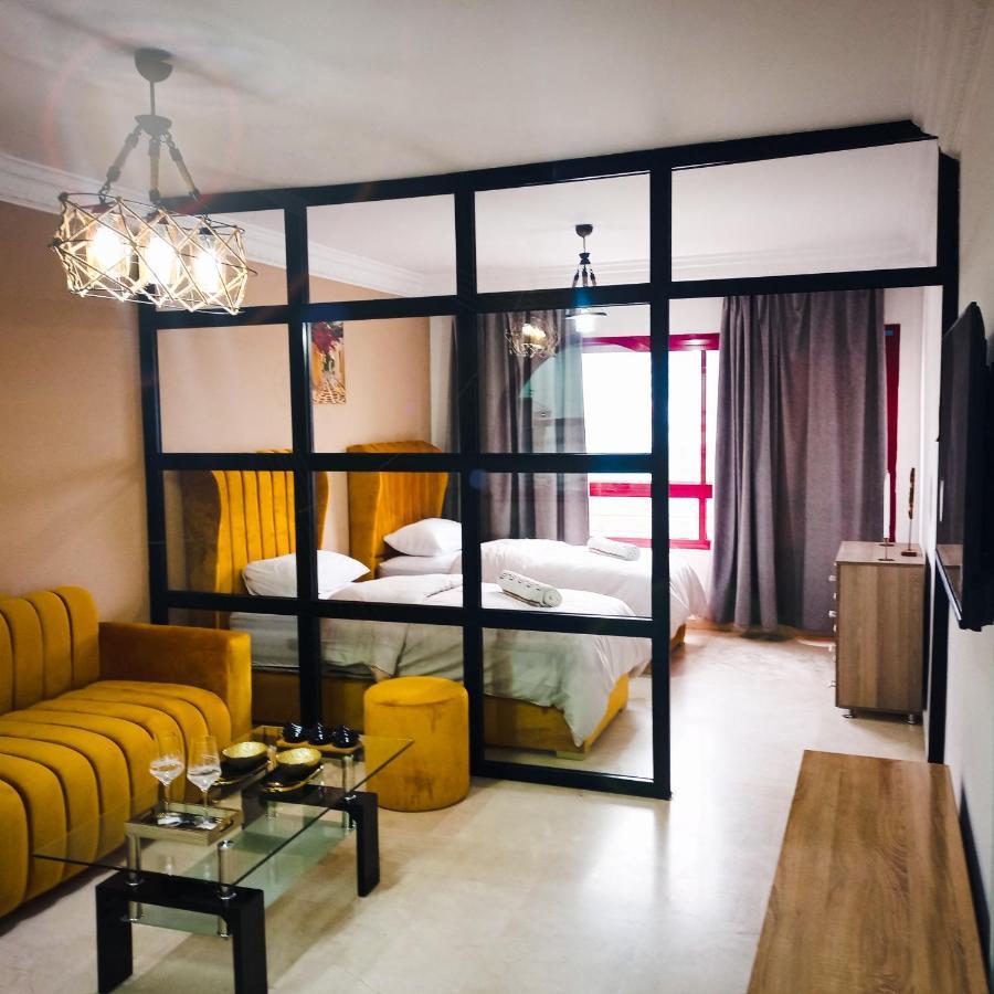 Nouveau Appartement Au Plein Centre-Ville En Face Hilton Tangier Exterior photo